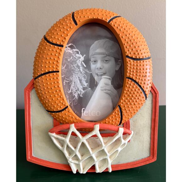 CHILDRENS FETCO TABLETOP OVAL BASKETBALL 4X6 RESIN PICTURE FRAME NIB 2003 - Picture 1 of 9